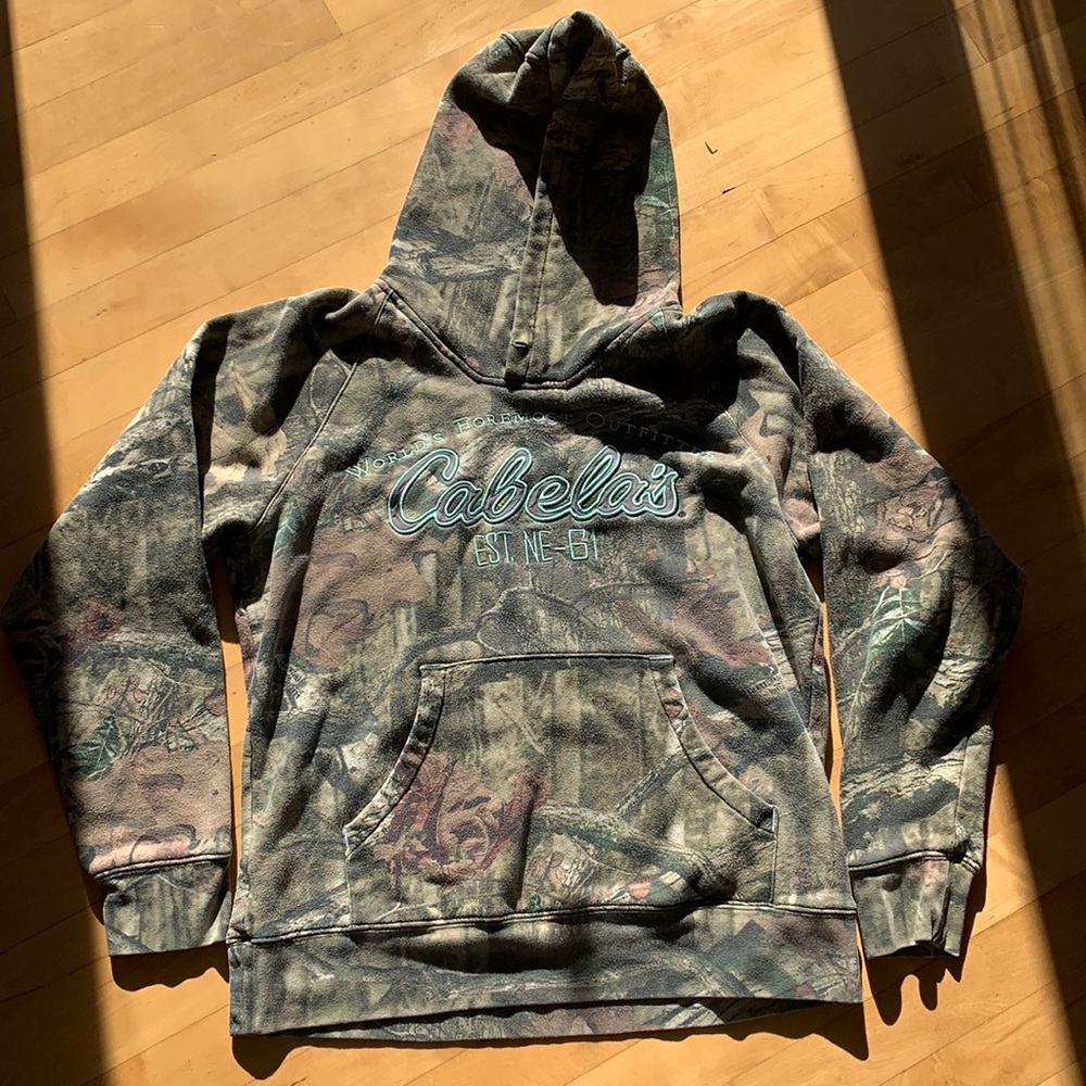 Cabelas camo sweatshirt
